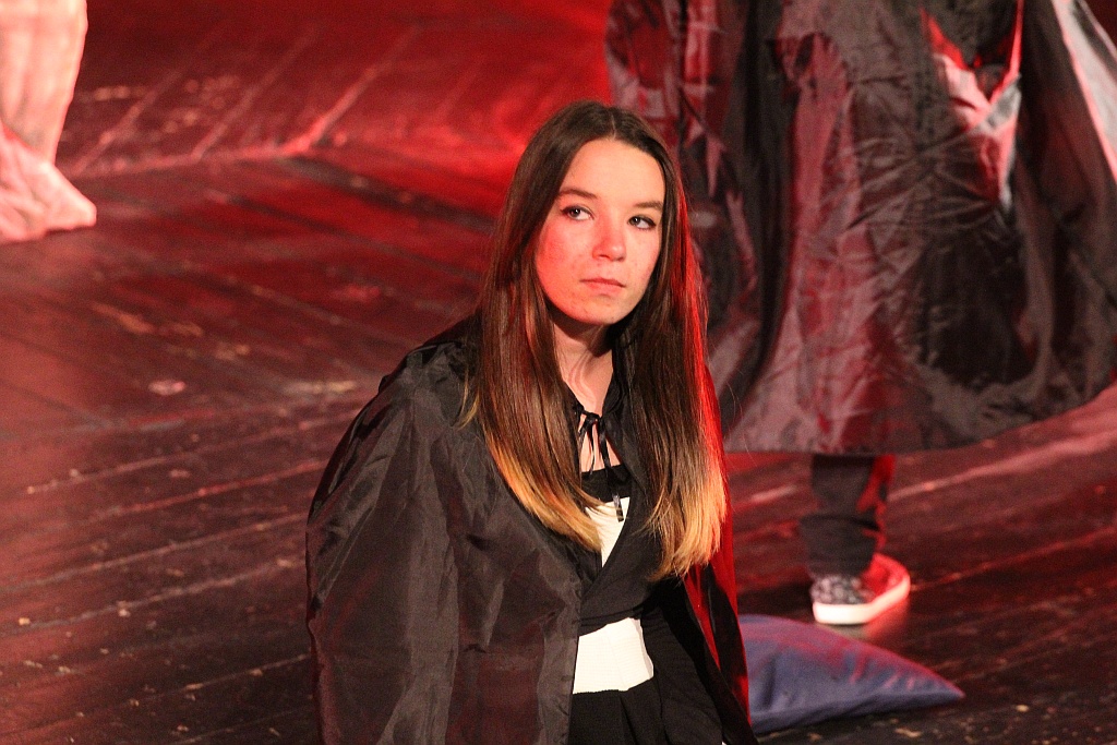 Spektakl teatralny z okazji Dnia Rodzicielstwa Zastępczego 

