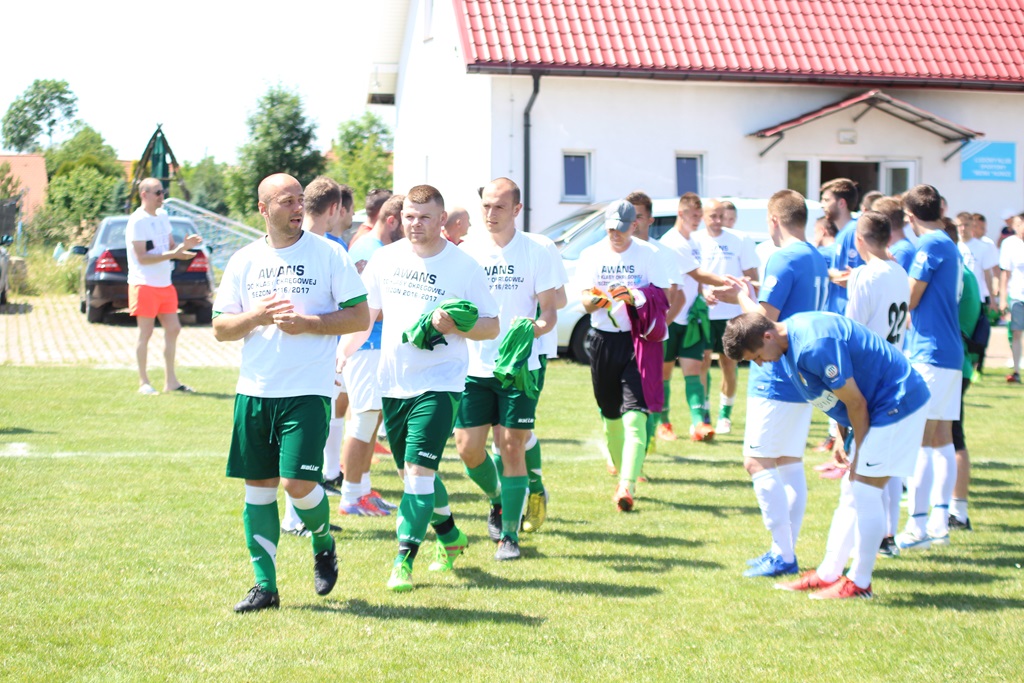 Hucznie w Kunicach. KS Legnickie Pole wygrał z Ikarem