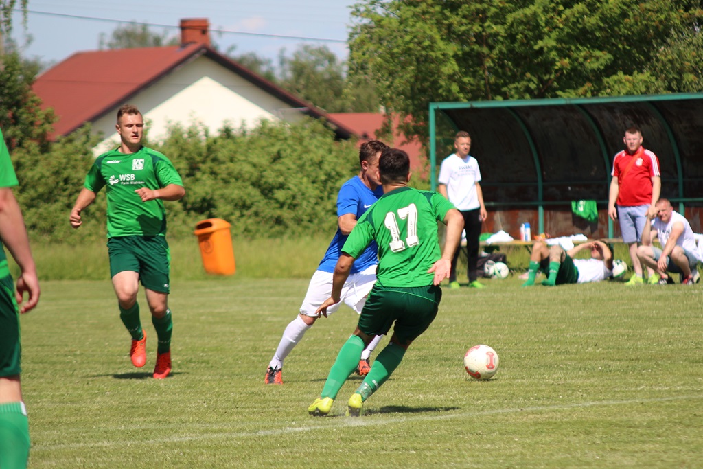 Hucznie w Kunicach. KS Legnickie Pole wygrał z Ikarem