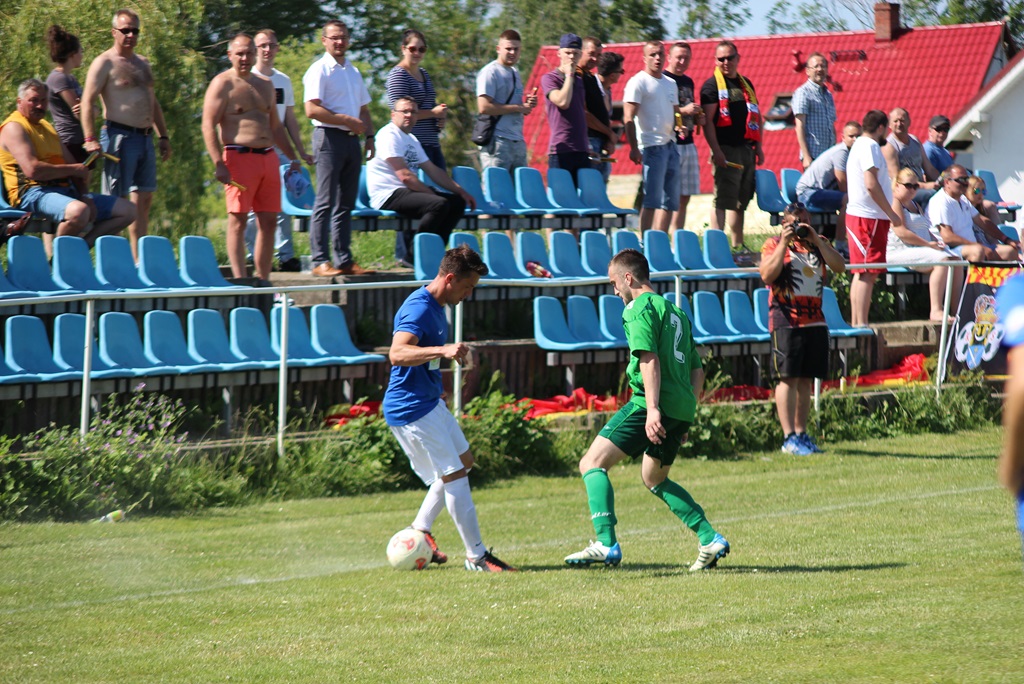 Hucznie w Kunicach. KS Legnickie Pole wygrał z Ikarem