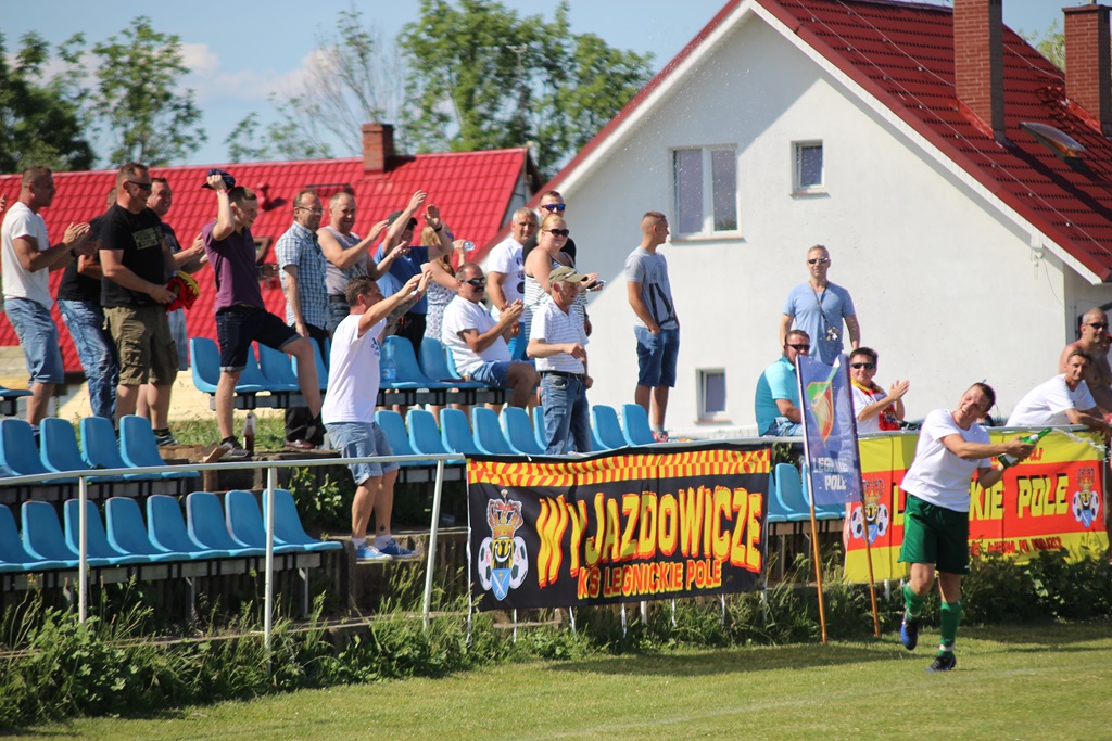 Hucznie w Kunicach. KS Legnickie Pole wygrał z Ikarem