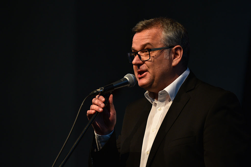 „W miarę męski …” i bardzo unikatowy wieczór kabaretowy