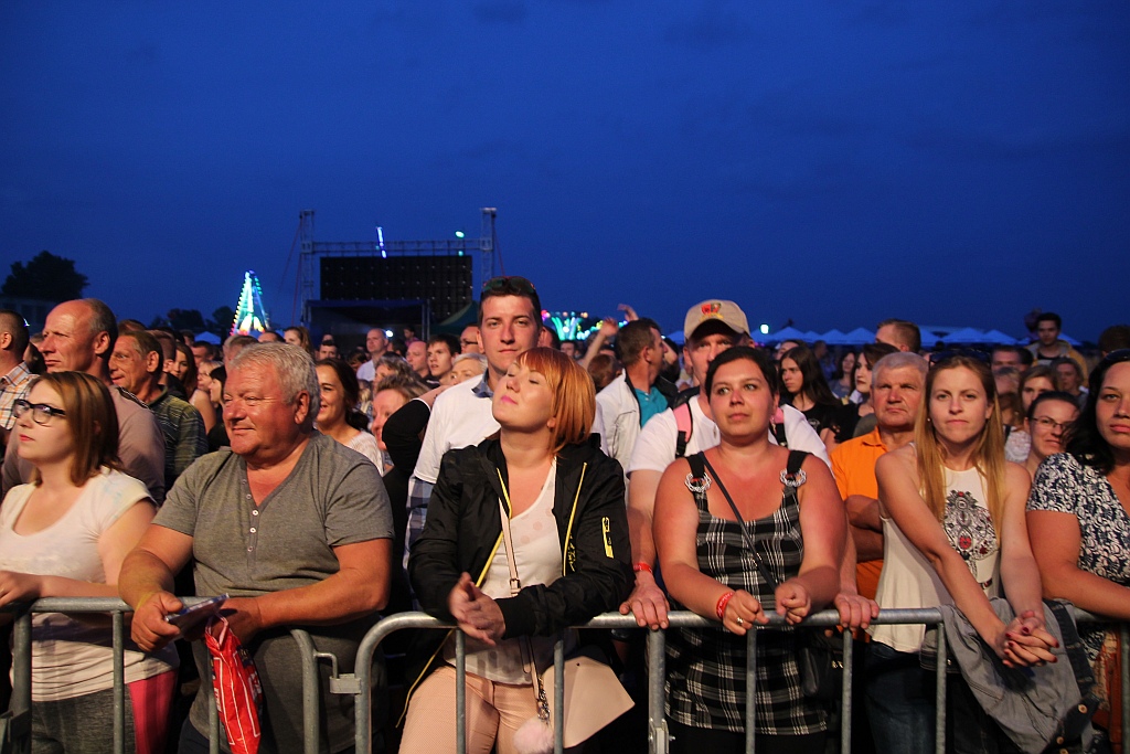 Święto Legnicy: Masters koncertuje na scenie na lotnisku