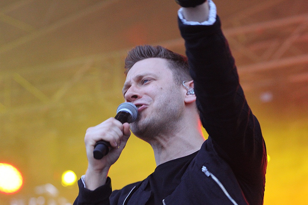 Święto Legnicy: Masters koncertuje na scenie na lotnisku