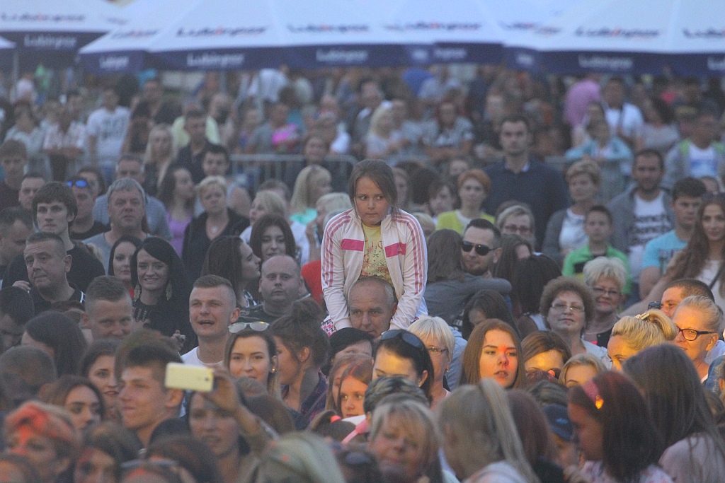 Święto Legnicy: Masters koncertuje na scenie na lotnisku