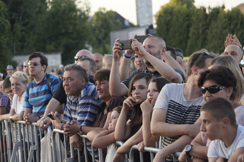 Oddział już Zamknięty jest. Zabawa na lotnisku trwa