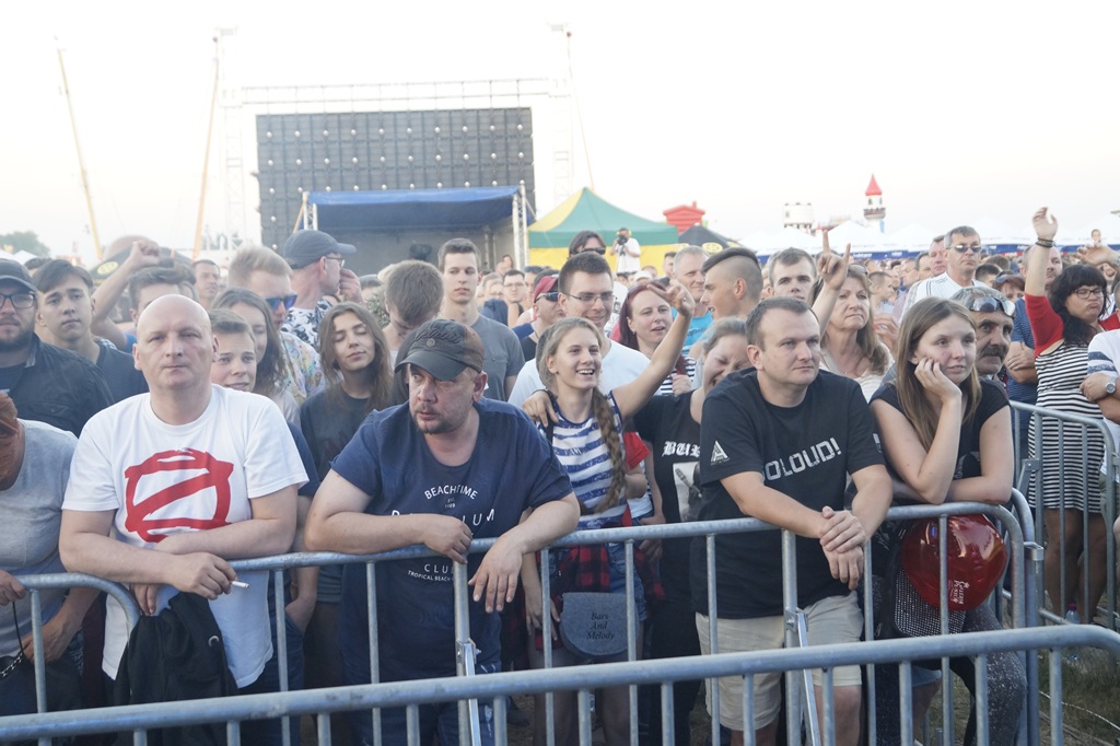 Oddział już Zamknięty jest. Zabawa na lotnisku trwa