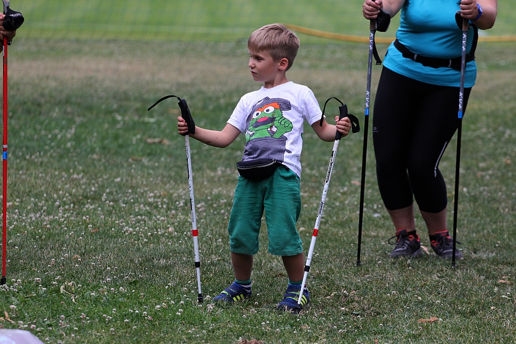 Chodzili z OSiRem.  Chodzę bo lubię Nordic Walking