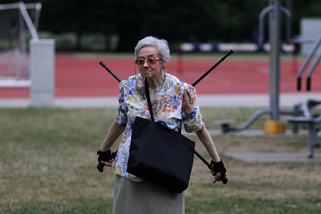 Chodzili z OSiRem.  Chodzę bo lubię Nordic Walking