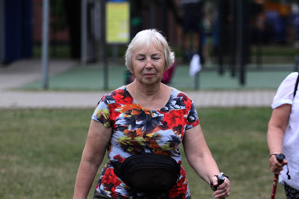 Chodzili z OSiRem.  Chodzę bo lubię Nordic Walking