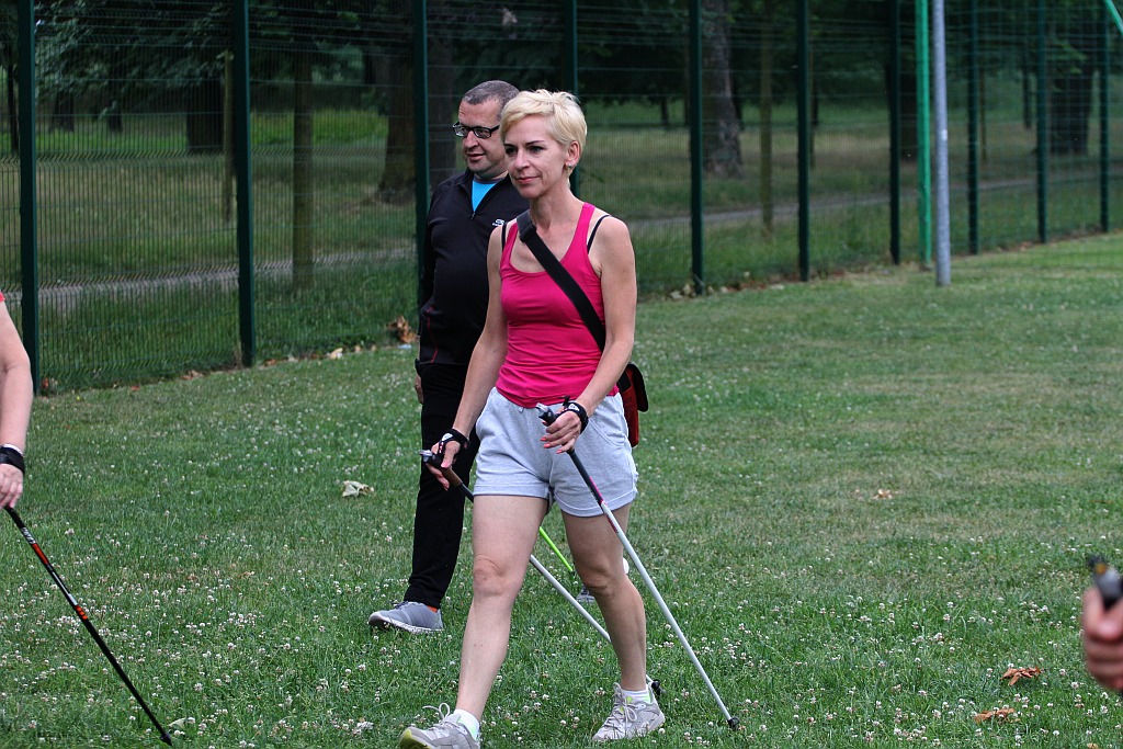 Chodzili z OSiRem.  Chodzę bo lubię Nordic Walking