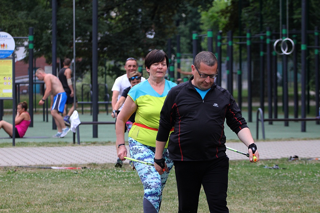 Chodzili z OSiRem.  Chodzę bo lubię Nordic Walking