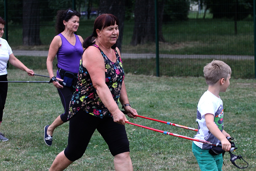 Chodzili z OSiRem.  Chodzę bo lubię Nordic Walking