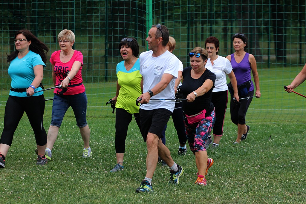 Chodzili z OSiRem.  Chodzę bo lubię Nordic Walking
