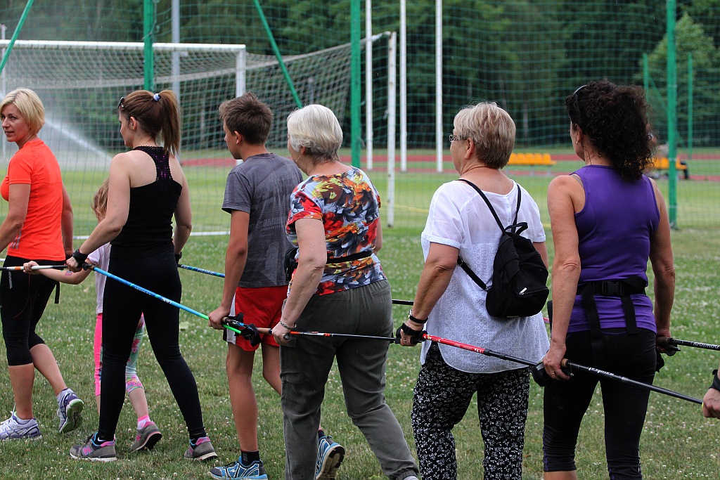 Chodzili z OSiRem.  Chodzę bo lubię Nordic Walking
