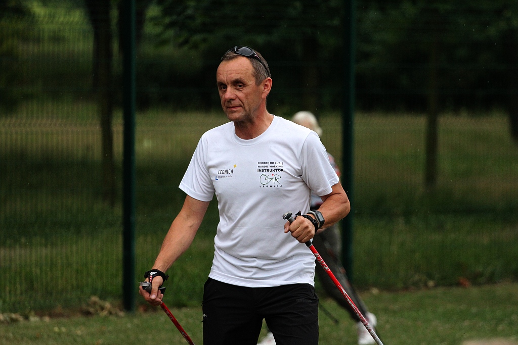 Chodzili z OSiRem.  Chodzę bo lubię Nordic Walking