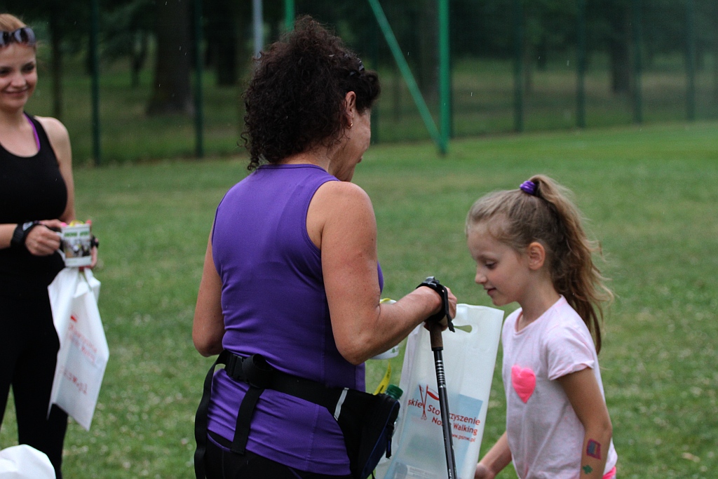 Chodzili z OSiRem.  Chodzę bo lubię Nordic Walking