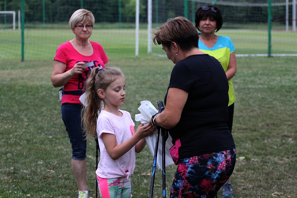Chodzili z OSiRem.  Chodzę bo lubię Nordic Walking