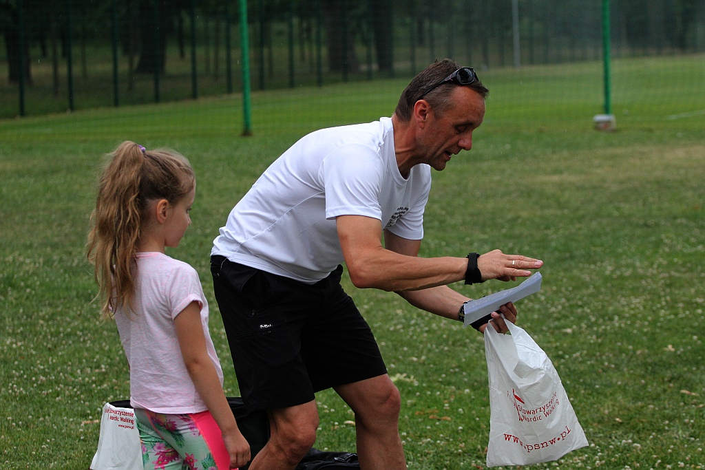 Chodzili z OSiRem.  Chodzę bo lubię Nordic Walking