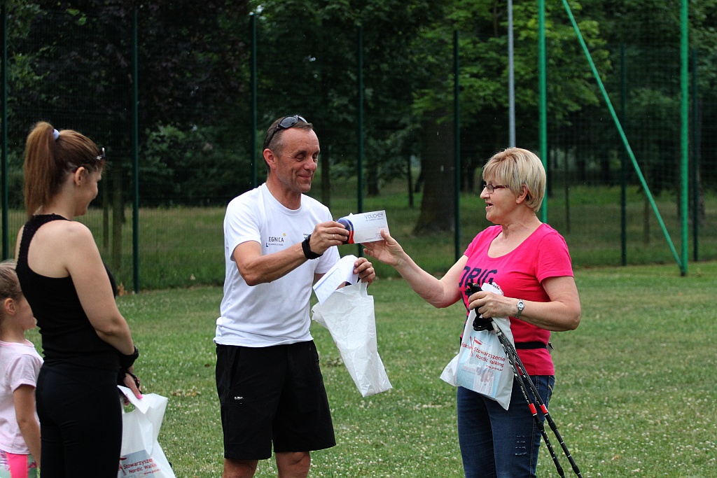 Chodzili z OSiRem.  Chodzę bo lubię Nordic Walking