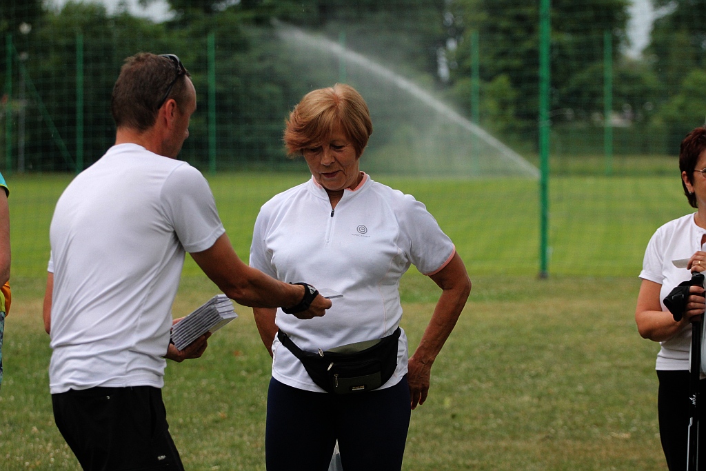 Chodzili z OSiRem.  Chodzę bo lubię Nordic Walking