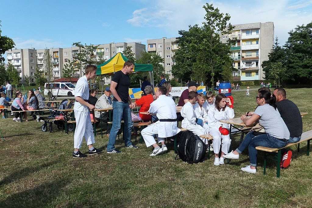 W piątek o piątej mieszkańcy Piekar powitali wakacje