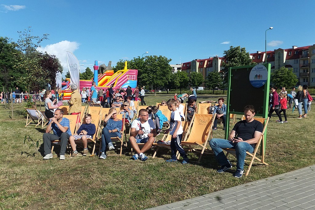W piątek o piątej mieszkańcy Piekar powitali wakacje