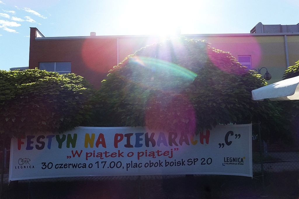 W piątek o piątej mieszkańcy Piekar powitali wakacje
