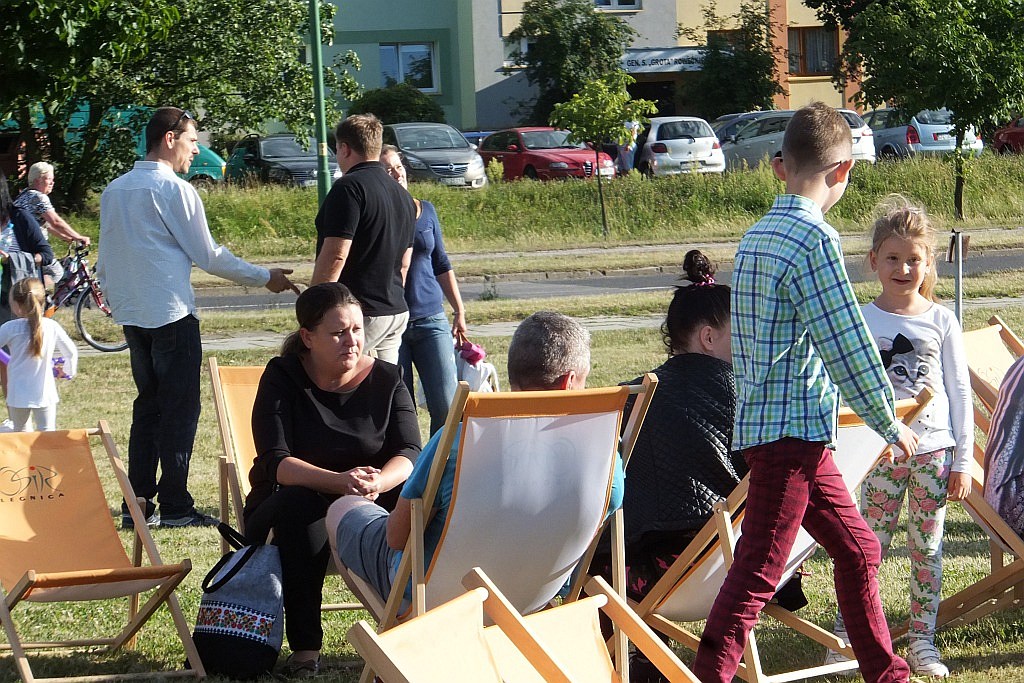W piątek o piątej mieszkańcy Piekar powitali wakacje