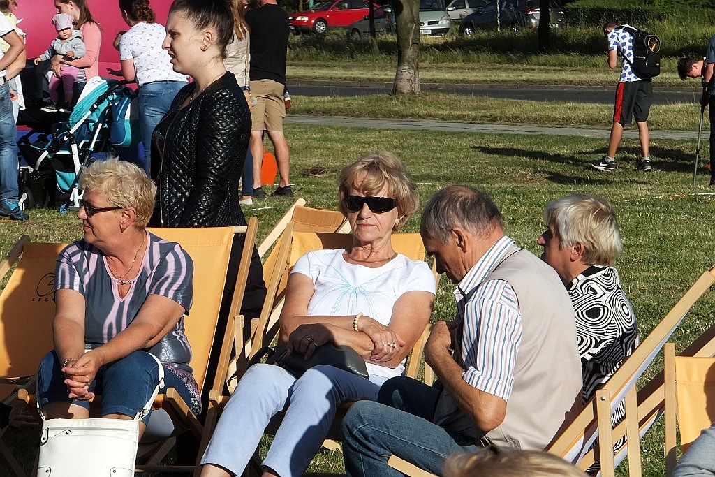 W piątek o piątej mieszkańcy Piekar powitali wakacje
