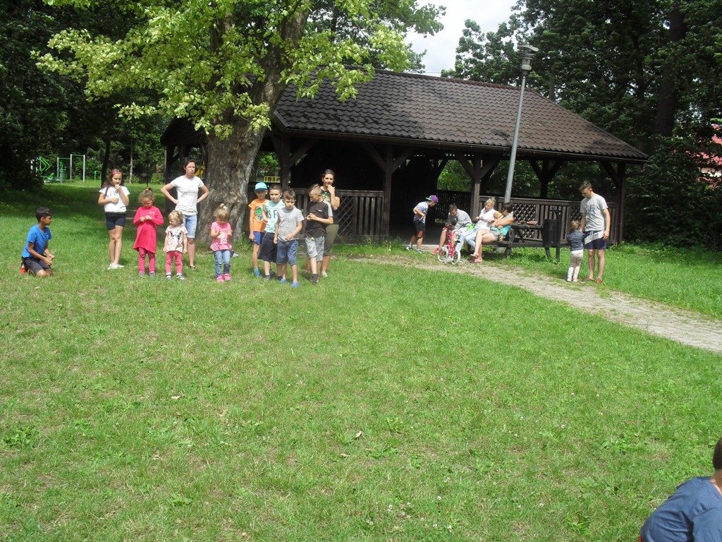 Dzieci i rodzice przywitali wakacje w Szczytnikach Nad Kaczawą