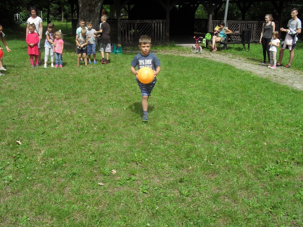 Dzieci i rodzice przywitali wakacje w Szczytnikach Nad Kaczawą
