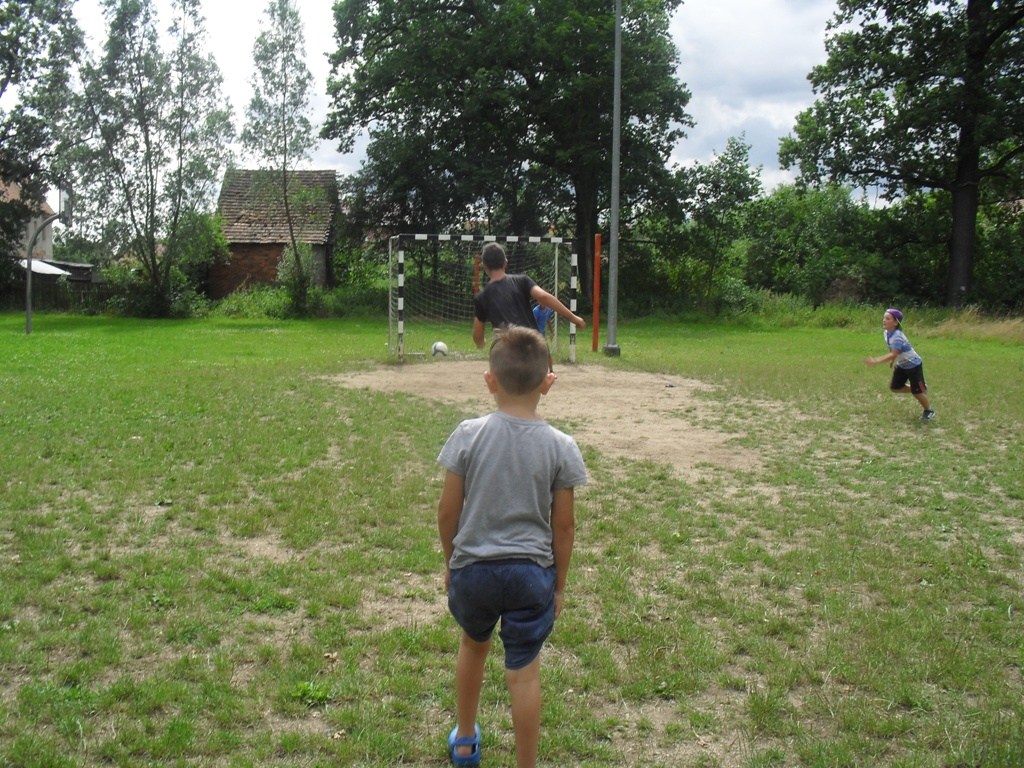 Dzieci i rodzice przywitali wakacje w Szczytnikach Nad Kaczawą