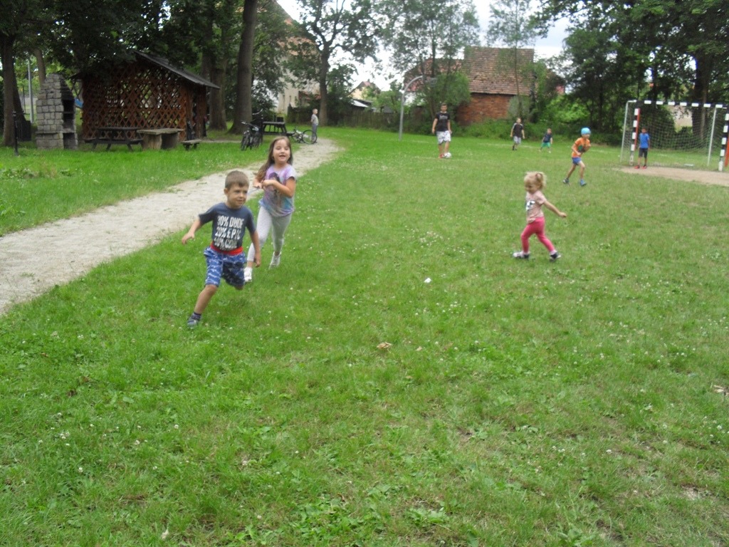Dzieci i rodzice przywitali wakacje w Szczytnikach Nad Kaczawą