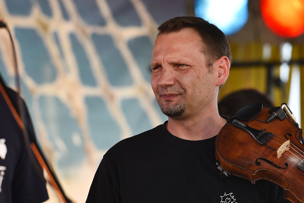 „Sąsiedzi” folk celtycki rozbrzmiewał na kunickim szantowisku