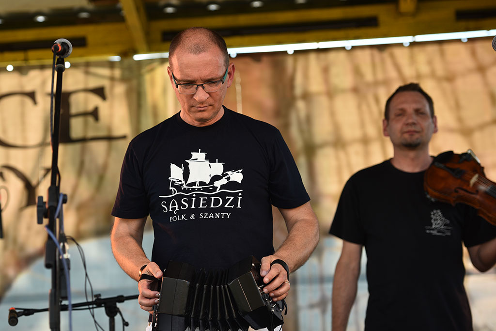 „Sąsiedzi” folk celtycki rozbrzmiewał na kunickim szantowisku
