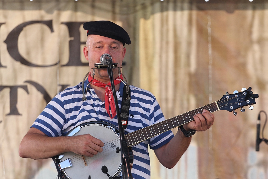 Ostatnie Takie Trio przekształciło się w Żeglarzy portowych