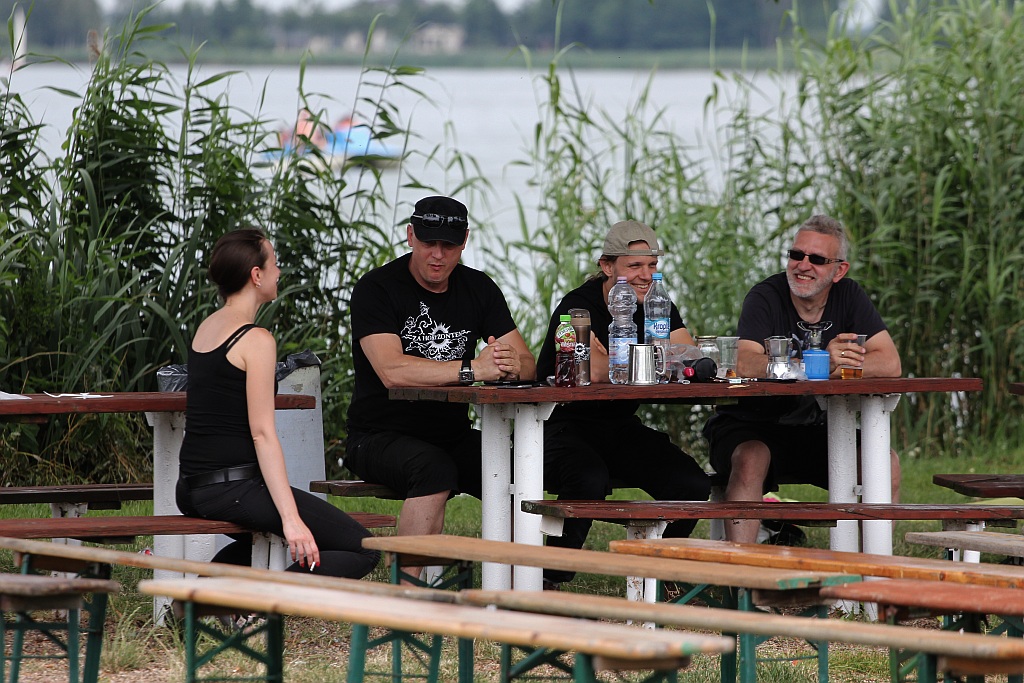 Shantażyści oczarowali głosami kunicką szantową publiczność