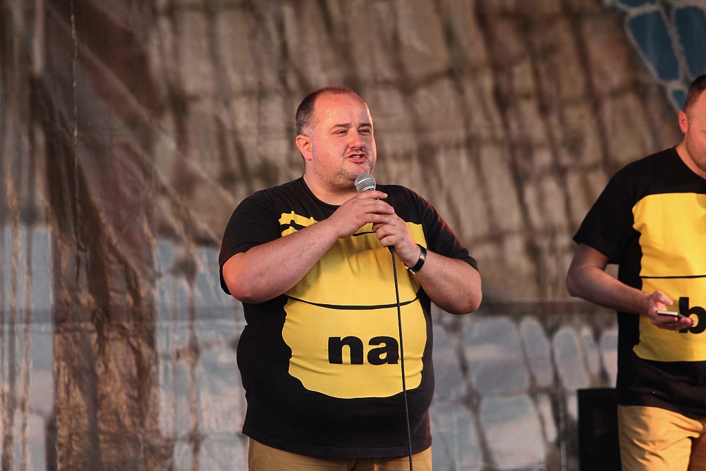 Banana Boat - wielki banan podzielony na pięć  części
