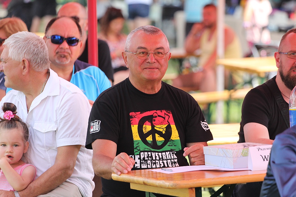 Czterech uczestników konkursu piosenki żeglarskiej SZANTY KUNICE