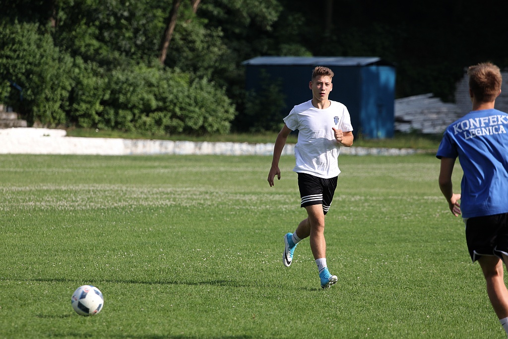Piłkarze Konfeksu Legnica rozpoczęli przygotowania do sezonu