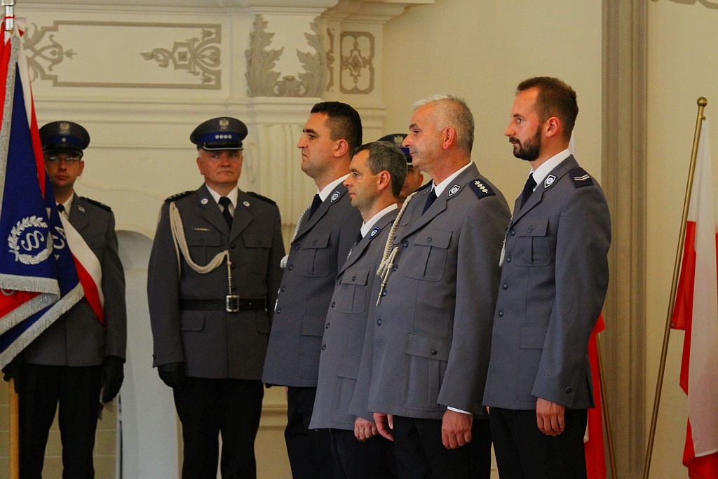 Odbyła się uroczysta akademia z okazji święta policji	