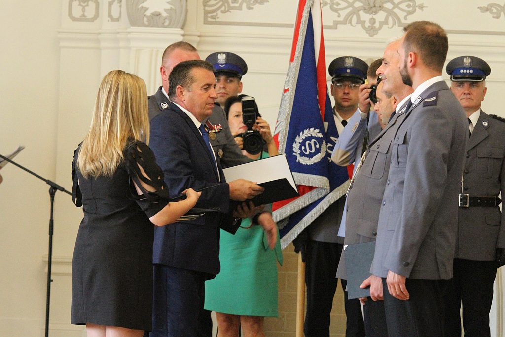Odbyła się uroczysta akademia z okazji święta policji	