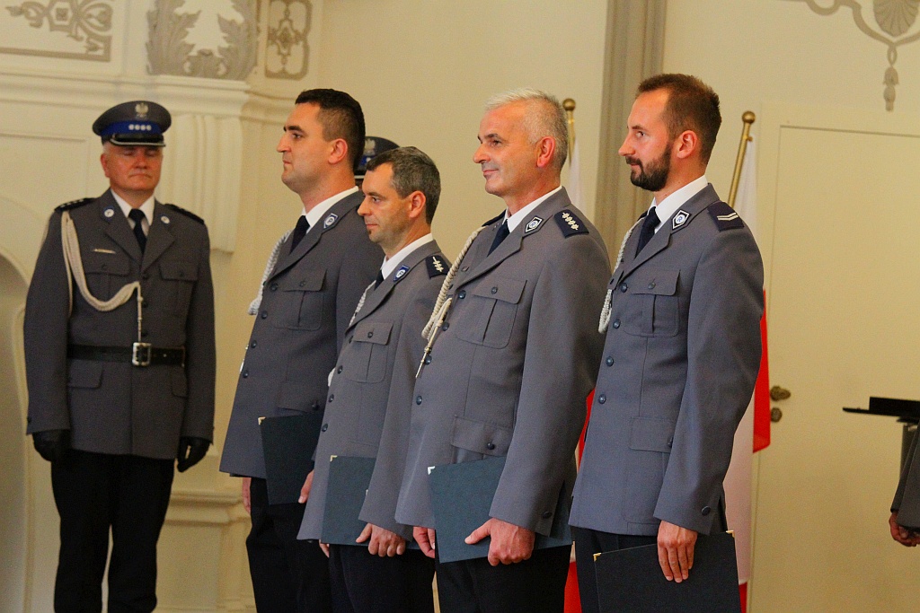 Odbyła się uroczysta akademia z okazji święta policji	