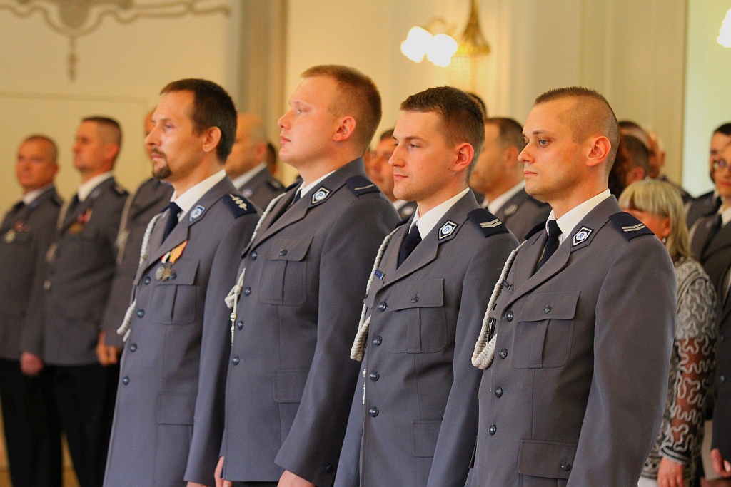 Odbyła się uroczysta akademia z okazji święta policji	