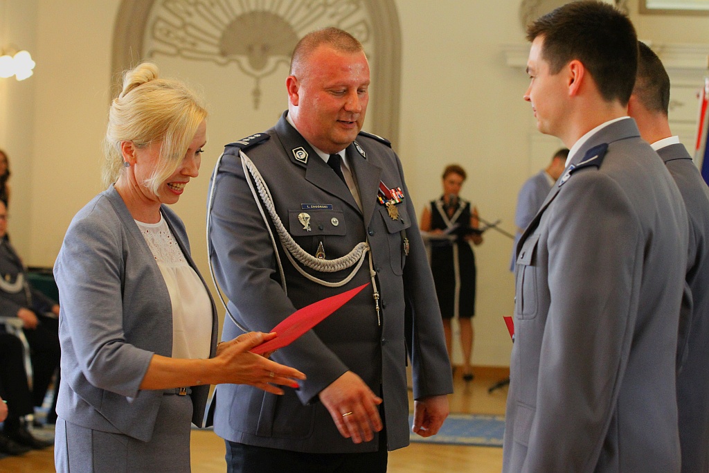 Odbyła się uroczysta akademia z okazji święta policji	