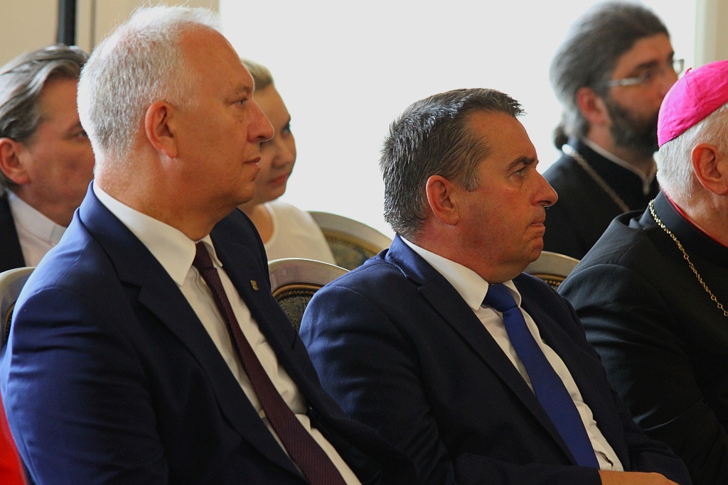 Odbyła się uroczysta akademia z okazji święta policji	