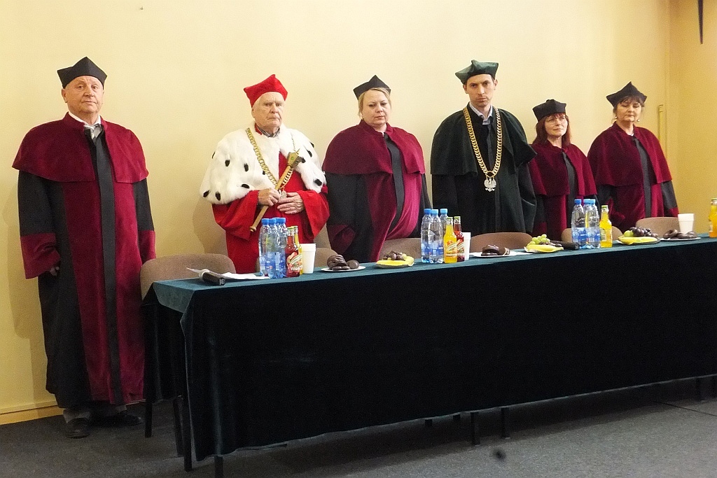 Absolwenci Wyższej Szkoły Medycznej odebrali dyplomy