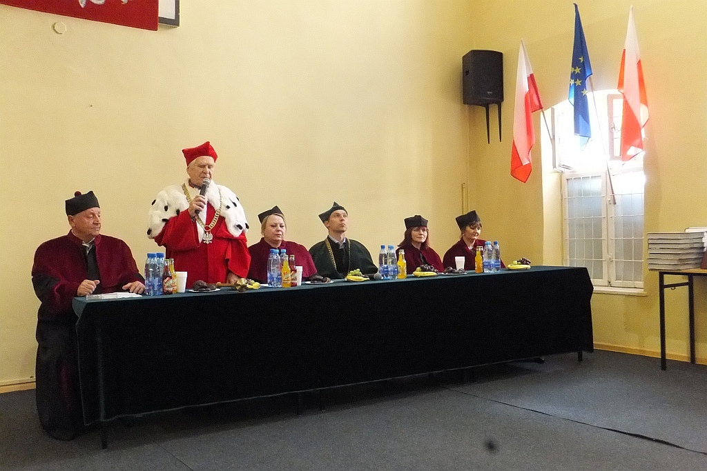 Absolwenci Wyższej Szkoły Medycznej odebrali dyplomy