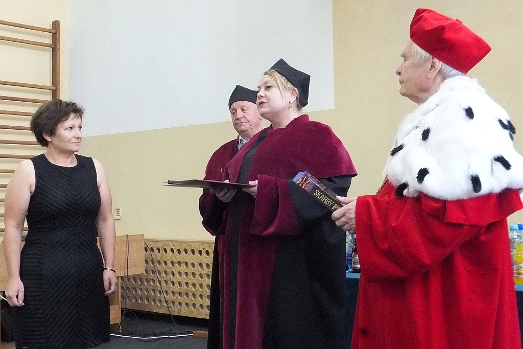 Absolwenci Wyższej Szkoły Medycznej odebrali dyplomy